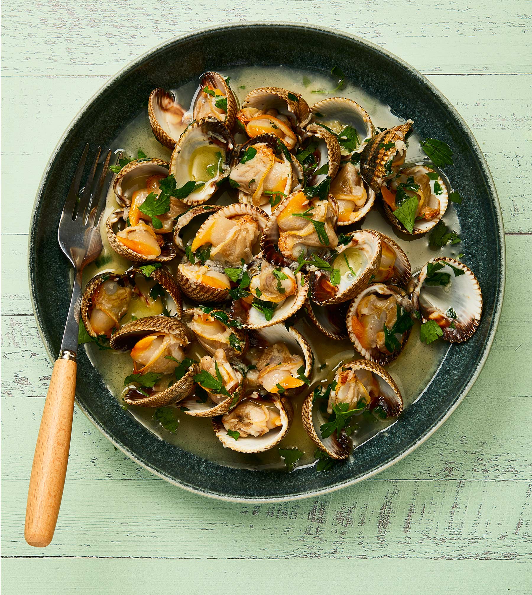 Clams cooked in White Wine and Herbs, Edinburgh food photographer, food photographer